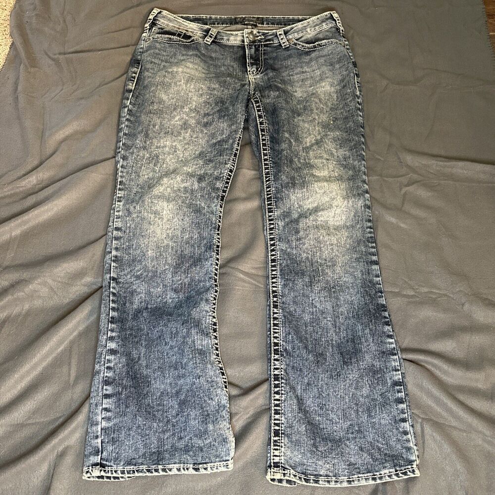 Silver Jeans Women’s Size 14x33 Aiko Bootcut Distressed Thick Stitch
